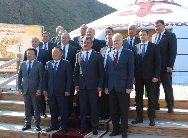 Сергей Левченко принял участие в совещании по.jpg